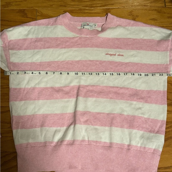 NEW 💗 VINEYARD VINES MEDIUM WOMENS LIGHTWEIGHT STRIPE PINK SWEATER EMBROIDERED - Picture 8 of 8